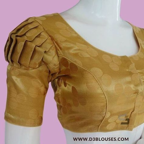 Blouses For Silk Sarees, Gold Blouses, Gold Blouse Designs, Casual Blouse Designs, Brocade Blouse Designs, Boat Neck Blouse Design, Brocade Blouse, New Saree Blouse Designs, Latest Model Blouse Designs