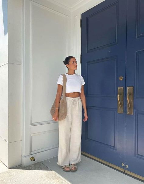 30 Vacation Outfits You Need to Wear in 2024 City Day Outfit Spring, Vacation Classy Outfits, Minimal Summer Aesthetic, Medditeranean Outfits, New York June Outfits, South Of France Outfits French Riviera, Mother’s Day Spring Outfit, Porto Outfit, Netherlands Outfits