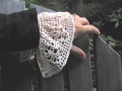 Grandma's Floozies. Diy Goth Clothes, Tea Cozy Pattern, Crochet Tea Cozy, Craft Fashion, Glove Pattern, Crochet Fall, Crochet Bookmarks, Crochet Gloves, Halloween Crochet