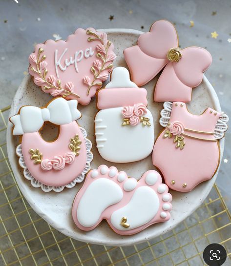 Newborn Cookies, Baby Shower Cookies Neutral, Flower Baby Shower Theme, Baby Bottle Cookies, Baby Shower Sweets, Pink Sweets, Royal Iced Cookies, Idee Babyshower