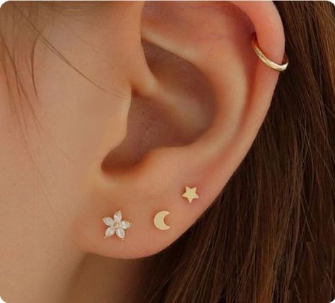 Cute jewelry Ušný Piercing, Minimalist Ear Piercings, Unique Ear Piercings, Ear Peircings, Ear Piercings Chart, Piercing Chart, Ear Piercing Ideas, Cool Ear Piercings, Pretty Ear Piercings