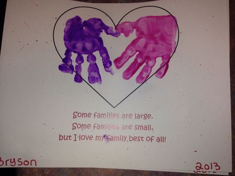 I love my family best of all! -craft for family theme - could use people stampers to represent own family? Family Preschool Crafts, Family Arts And Crafts, Family Crafts Preschool, Family Preschool, Preschool Family Theme, Preschool Family, Toddler Lessons, Toddler Themes, I Love My Family