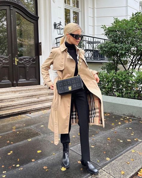 Top 35 Instagram influencer outfits round-up Burberry Trench Outfit, Burberry Coat Outfit, Black Coat Outfit Winter, Burberry Trench Coat Outfit, Black Coat Outfit, Trench Outfit, Caroline Daur, Winter Coat Outfits, Winter Travel Outfit