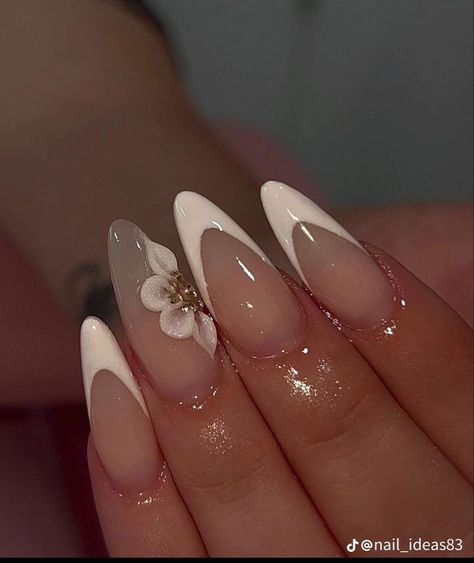 Short Length Nails Acrylic Almond, Nails White Prom, White French Design Nails Almond, Acrylic Nails Leaf Design, Baddie Nails Short Almond, White Dress Nails, Cute Pointy Nails, Almond Bday Nails, Almond French Tips With Design