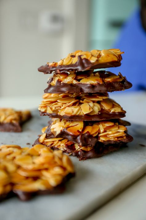 Dark Chocolate & Almond Florentines | Natural Born Feeder Almond Florentines, Karen Martini Recipes, Florentine Cookies, Florentines Recipe, Deco Fruit, Come Dine With Me, Dark Chocolate Almonds, Chocolate Almond, Food Writing