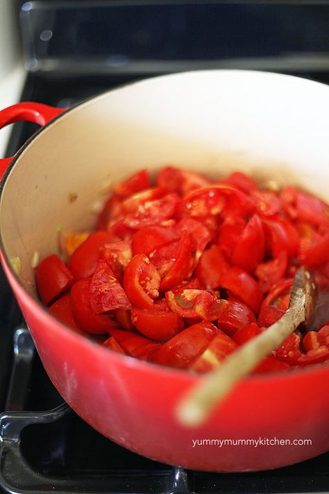 Lazy Homesteading, Pizza Sause, Cookout Meals, Leftover Tomatoes, Marinara Sauce With Fresh Tomatoes, Make Marinara Sauce, Fresh Tomato Marinara Sauce, Pasta Sauce With Fresh Tomatoes, Easy Potatoes