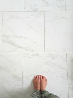 Choosing (faux) Carrara Marble Floor Tile for the Bathroom - the sweetest digs Marble Tile Bathroom Floor, Carrara Marble Floor, Marble Floor Tile, Carrara Marble Bathroom, Marble Porcelain Tile, Carrara Tiles, Porcelain Tile Bathroom, Bilik Air, Marble Bathroom Floor