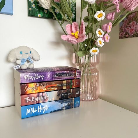 What’s your favourite sports romance? 👀📖✨ I’m a big fan of the windy city series! ☁️💕 And today is Play Along publish day! 🎉 (in aus) I already read it and it’s INCREDIBLE 🙇‍♀️🥹 Congrats 🥳 @liztomforde.author Sports Romance, Book Instagram, Windy City, Entertainment Room, The Windy City, Book Girl, Book Addict, Book Decor, Book Inspiration