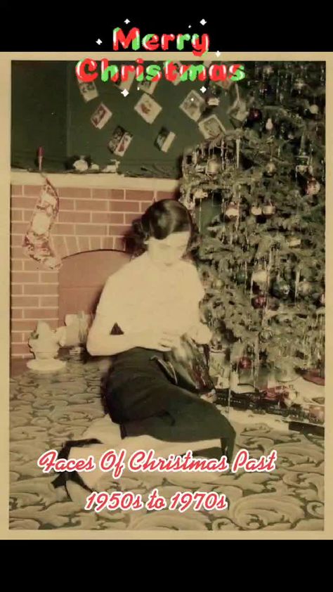 1940s Christmas, 50s Christmas, Fashion Christmas Tree, Christmas Photograph, Vintage Christmas Photos, 1950s Christmas, Christmas Living Room, Christmas Decorations For Kids, Vintage Christmas Images