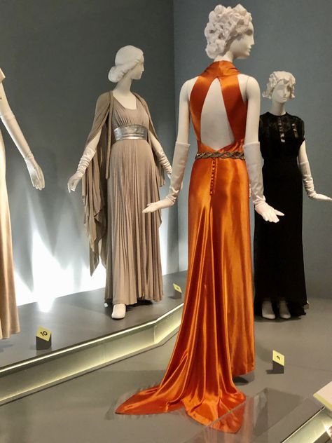 1930 Inspired Fashion, 1930s Upper Class Fashion, 1930s High Fashion, 1930s Fashion Photography, 1930s Fashion Women Evening, Early 1930s Fashion, 1950s Housewife Fashion, 1930s Evening Gowns, 1930s Glam