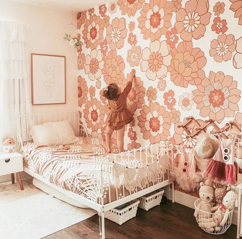 The Floral Wallpaper Trend in Girls' Rooms - roses, tulips, magnolias, daisies, blossom, garden, retro, vintage, Scandinavian.. Loomwell Wallpaper, Floral Nursery Theme, Floral Nursery Bedding, Boho Baby Girl Nursery, Feminine Room, Floral Wallpaper Bedroom, Floral Nursery Decor, Big Girl Bedrooms, Toddler Girl Room