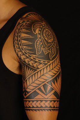 Maori tattoo and it's a turtle...what could be more perfect! Now I just need to find the man it is on!! Koru Tattoo, Maori Tattoo Frau, Taino Tattoos, Tato Maori, Mayan Tattoos, Turtle Tattoo Designs, Maori Tattoos, Polynesian Tattoos, Polynesian Tattoo Designs