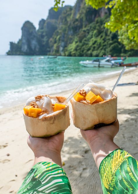 Best things to do in in Phi Phi Islands Phi Phi Island Hotel, Phuket Honeymoon, Phi Phi Island Thailand, Thailand Living, Phi Phi Thailand, Phi Phi Islands, Thailand Vacation, Thailand Food, Honey Moon