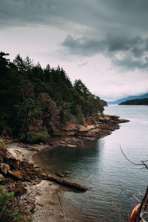 In the San Juan Islands [OC] (3265x4898)  Click the link for this photo in Original Resolution.  If you have Twitter follow twitter.com/lifeporn5 for more cool photos.  Thank you author: https://bit.ly/2UYf2sq  Broadcasted to you on Pinterest by pinterest.com/sasha_limm  Have The Nice Life! San Juan Islands Washington, San Juan Island, Orcas Island, Ocean Sky, Water Ocean, San Juan Islands, Cool Pictures Of Nature, Landscape Photographers, Landscape Photos