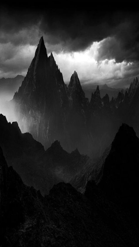 Black and white mountain wallpaper Clouds In The Sky, Scenic Photography, E Tattoo, Great Smoky Mountains, Fantasy Landscape, Nature Photos, Nature Beauty, Beautiful World, Beautiful Landscapes