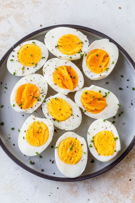 Air Fryer Hard Boiled Eggs – WellPlated.com Air Fryer Hard Boiled Eggs, Boil Egg, Boiled Egg Salad, Indian Fast Food, Boiled Egg Recipes, Wheat Free Diet, Potato Salad Healthy, Peeling Hard Boiled Eggs, Making Hard Boiled Eggs