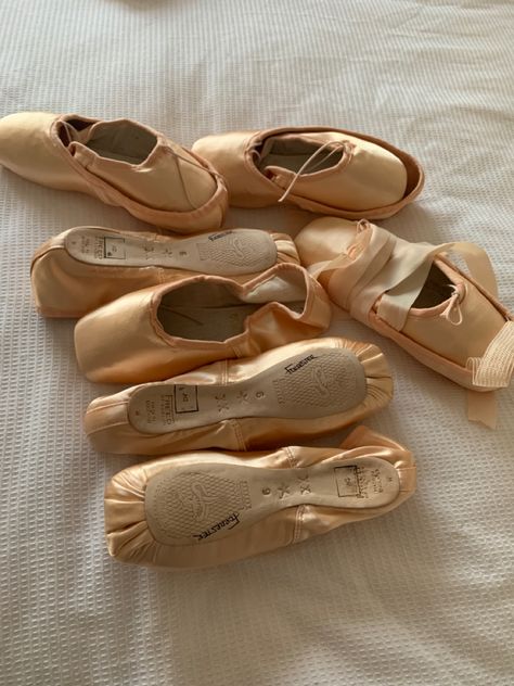 Pointe Shoe, Dance School, Pointe Shoes, Ballet Dance, Pointe Ballet, Ballet Shoes, Vision Board, Dancing, Dance Shoes