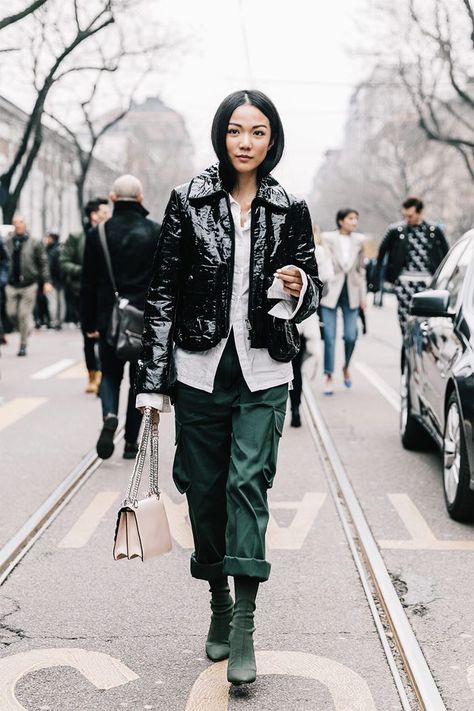 Best Fashion Week Game: Yoyo Cao | Who What Wear Women Collage, Mfw Street Style, Yoyo Cao, Giovanna Battaglia, Anna Dello Russo, Collage Vintage, Estilo Chic, Cooler Look, Looks Street Style