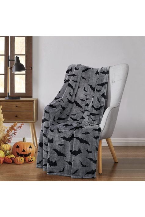 Halloween Throw Blanket, Sofa Bed Couch, Halloween Blanket, Blanket Black, Bed Couch, Blanket Cover, Couch Chair, Black Bat, Halloween Home Decor