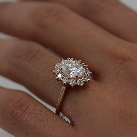 Fairytale Engagement Rings, Halo Oval Engagement Ring, Gold Band Engagement Rings, Oval Cut Diamond Rings, Oval Halo Engagement Ring, Art And Nature, Floral Halo, Cute Engagement Rings, Engagement Rings Vintage Halo