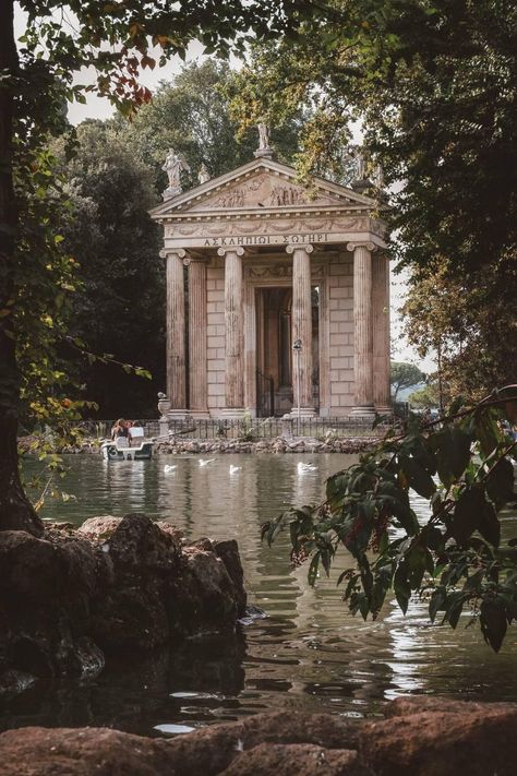 Grecian Architecture, Greek Garden, Body Of Water, Architecture Old, Academia Aesthetic, Ancient Rome, Beautiful Architecture, Ancient Greece, Pretty Places