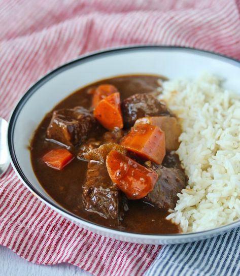 Beef Curry Stew Recipe, Japanese Beef Curry, Kare Raisu, Foreign Cuisine, Carrot Curry, Beef Curry Recipe, Cooking Curry, Sweet Corn Soup, Japanese Beef