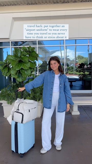 Vivienne Audi, Basic Travel Outfits, Viviane Audi Summer, Viviane Audi Outfits, Car Travel Outfit, Work Trip Outfits, Abercrombie Style, Viviane Audi, Mexico Trip