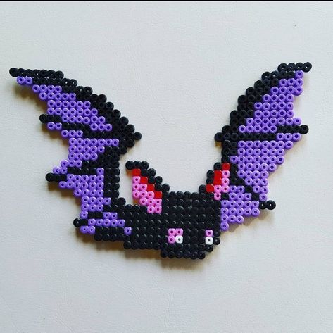 Skelanimals Perler Bead Pattern, Bat Perler, Perler Beads Designs Easy, Perler Bead Crafts, Hama Beads Halloween, Melt Beads Patterns, Hamma Beads Ideas, Easy Perler Bead Patterns, Melty Bead Patterns