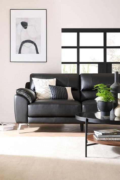 Industrial décor celebrates the modern warehouse look. Find out how to get this style with these simple tips. Zone Living Room, Black Leather Sofa Living Room Decor, Leather Sofa Living Room Decor, Black Leather Sofa Living Room, Black Leather Couch Living Room, Modern Home Inspiration, Black Sofa Living Room Decor, Black Couch Living Room, Leather Couch Living Room Decor