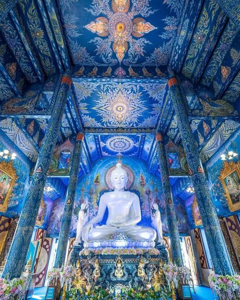 The Blue Temple of Chiang Rai, Thailand. Chiang Rai Thailand, Temple Thailand, Chiang Rai, Southeast Asian, Ancient Aliens, Architectural Inspiration, Asia Travel, Places Around The World, Travel Bucket List