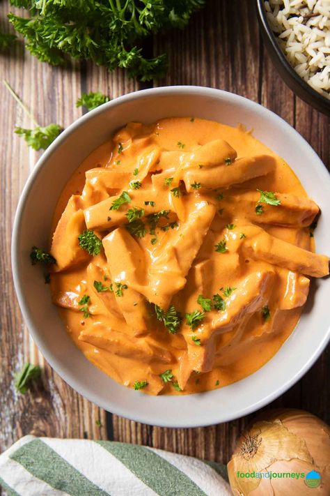 Sausage Stroganoff, Norwegian Cuisine, Swedish Cuisine, Nordic Food, Nordic Recipe, Swiss Recipes, Finnish Recipes, Swedish Dishes, Stroganoff Recipe