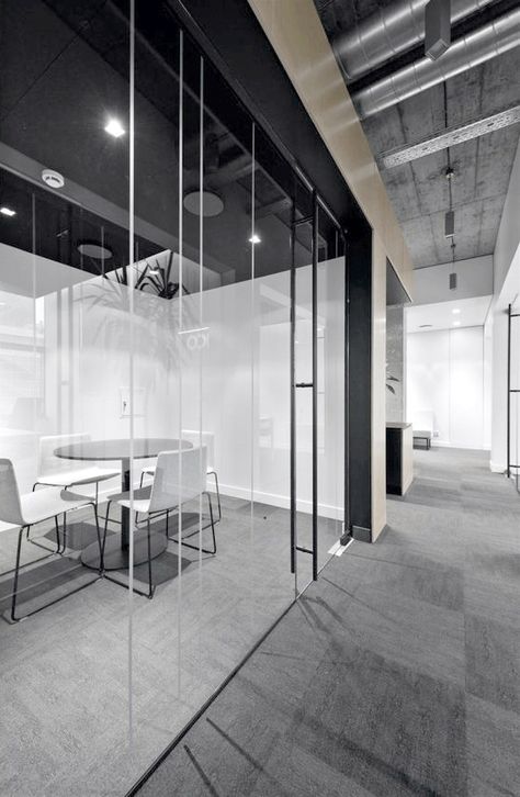 Plazma Architecture Studio | FICO’s Vilnius Offices Cheap Office Furniture, Office Organization At Work, Office Design Inspiration, Corporate Office Design, Office Space Design, Modern Office Design, Corporate Interiors, Glass Walls, Office Snapshots