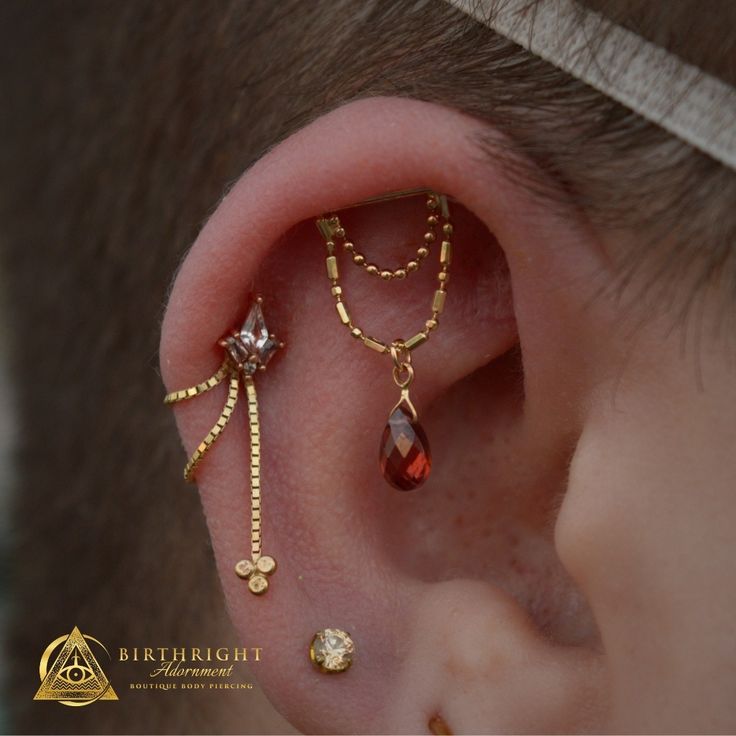 ear piercing • Instagram Comfy School Outfits, Ear Peircings, Creative Earrings, Geeky Girls, Body Jewelry Piercing, Blouse Designs Latest, Ear Piercing, Ear Jewelry, Body Jewelry