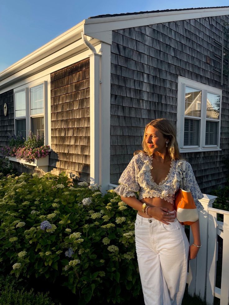 Nantucket Party Outfit, Summer Outfits Nantucket, Nantucket 4th Of July Outfit, Southern Aesthetic Preppy, Connecticut Preppy Aesthetic, Nantucket Preppy Aesthetic, Summer Hamptons Aesthetic, England Summer Fits, Picspo Preppy