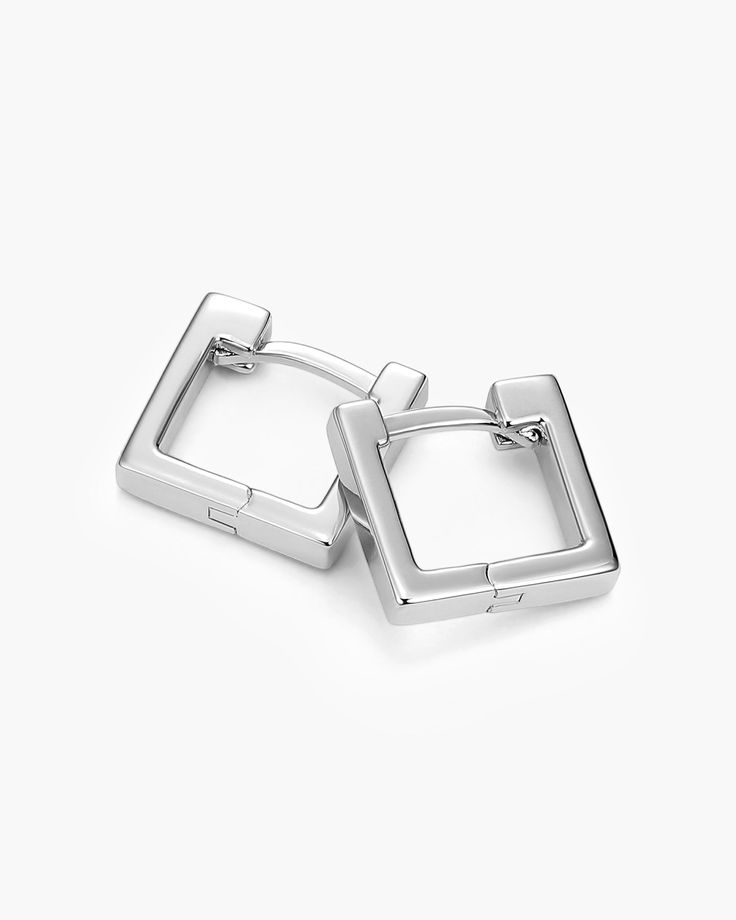 Elevate your everyday style with our Square Huggie Earrings in silver. Their simple, clean design effortlessly complements any look, while the durable 925 sterling silver post ensures long-lasting wear. Perfect for adding a touch of sophistication to your daily ensemble. Huggie Earrings Silver, Solid Gold Chains, Silver Shop, Huggie Earrings, Men's Rings, Pendant Bracelet, Men's Jewelry, Silver Man, Huggies Earrings