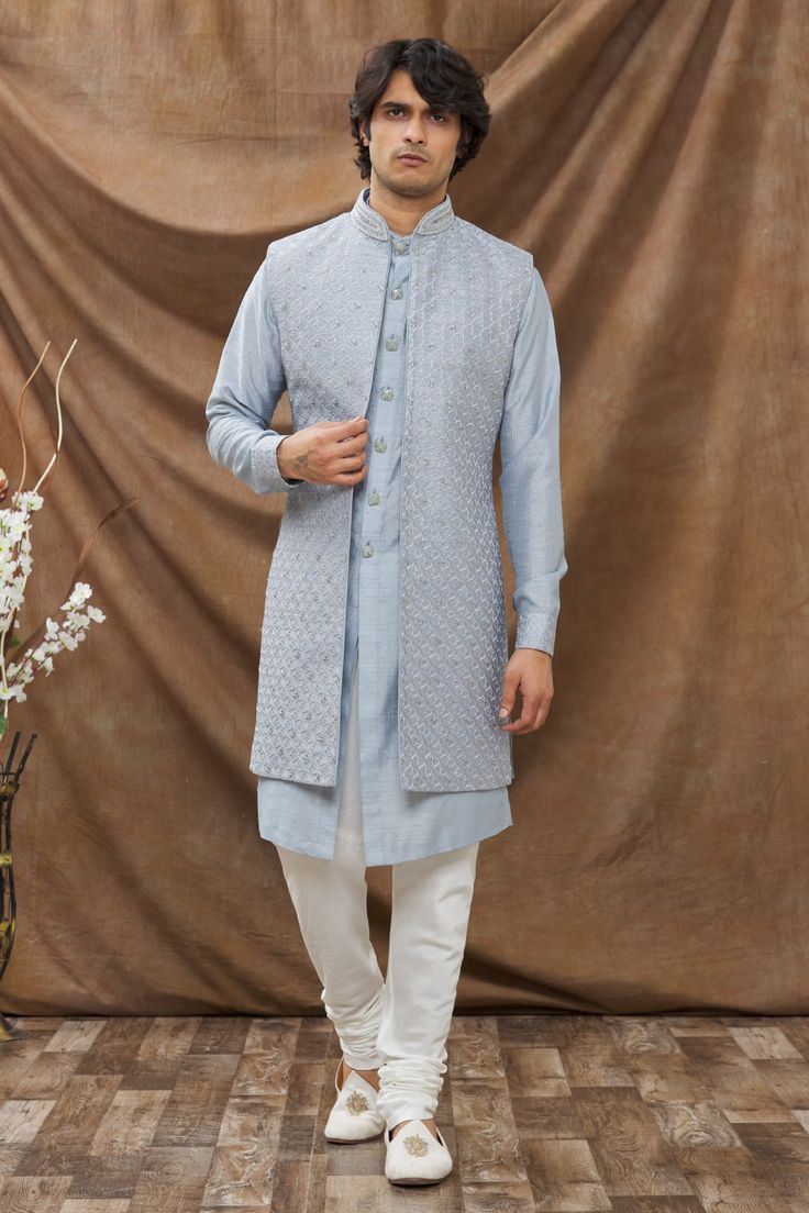 Long Nehru Jacket For Men, Ring Ceremony Outfit For Men, Kurta With Long Jacket For Men, Kurta Ideas, Party Wear Maxi Dresses, Engagement Planning, Guys Aesthetic, Indian Wedding Clothes For Men, Nehru Jacket For Men