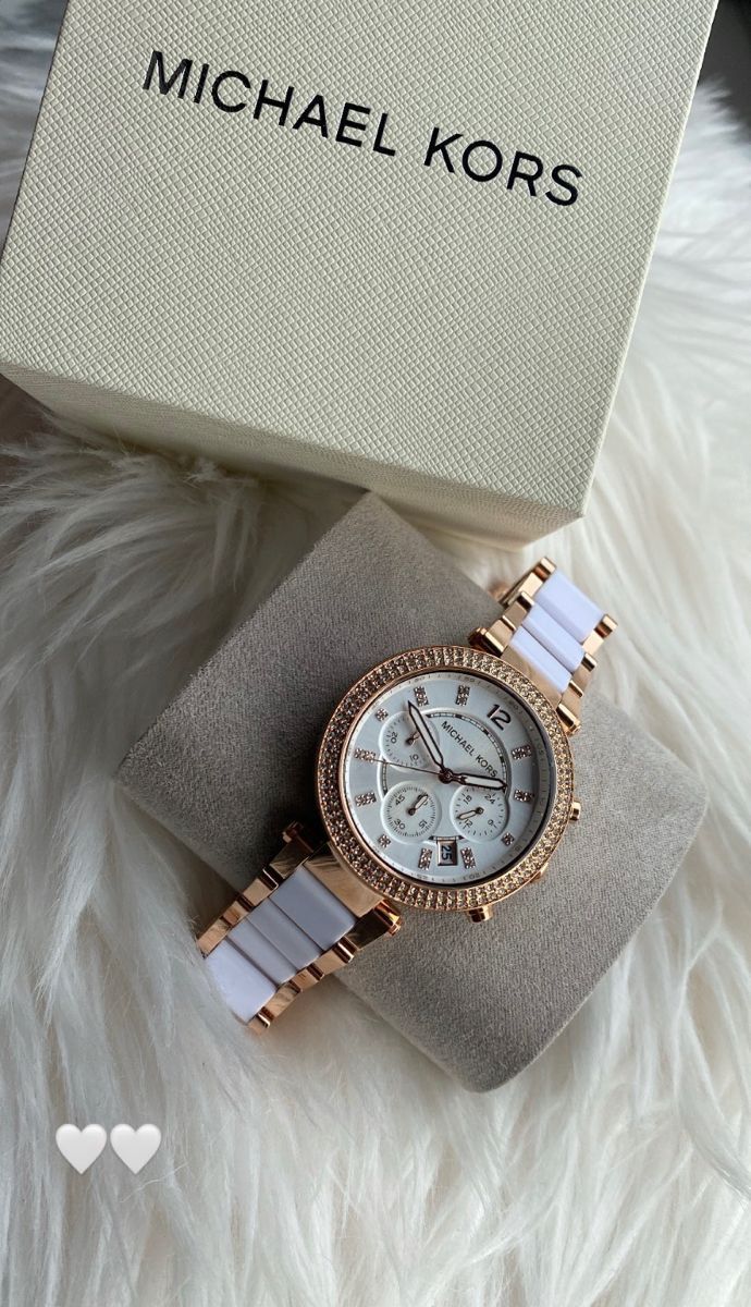 Expensive Gifts For Women, Classy Womens Watches, Trendy Watches Women, Watches Women Simple, Fancy Glasses, Watches Women Michael Kors, Pretty Watches, Apple Watch Fashion, Trendy Watches