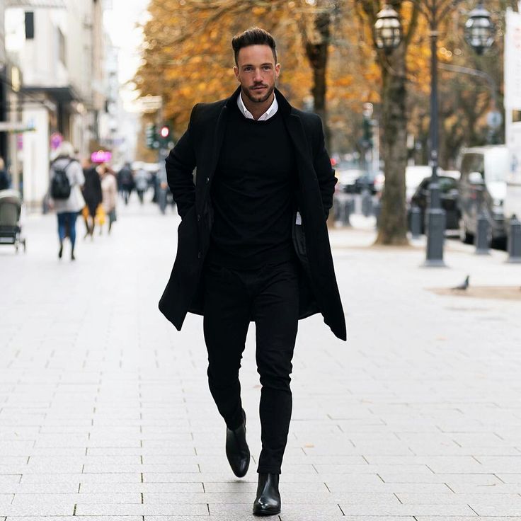 How to wear black overcoat for men, overcoat styles for men – LIFESTYLE BY PS    This Is How You Can Wear Your Black Overcoat To Look Insanely Sharp – LIFESTYLE BY PS Black Overcoat Outfit, Overcoat Outfit, Black Outfit Men, Black Overcoat, Overcoat Men, All Black Fashion, Mens Fashion Smart, Mens Fashion Blog, Men In Black