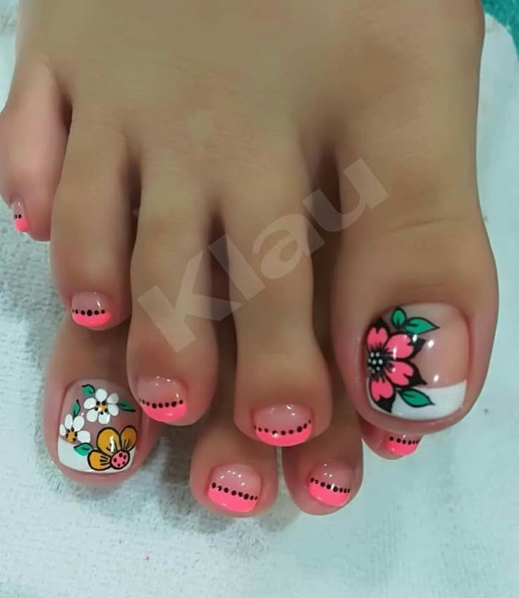 Pintado de uñas Nails Pies, Gold Toe Nails, Purple Toe Nails, Toenail Art Designs, Feet Nail Design, Pedicure Designs Toenails, Toe Nail Color, Pretty Toe Nails, Summer Toe Nails