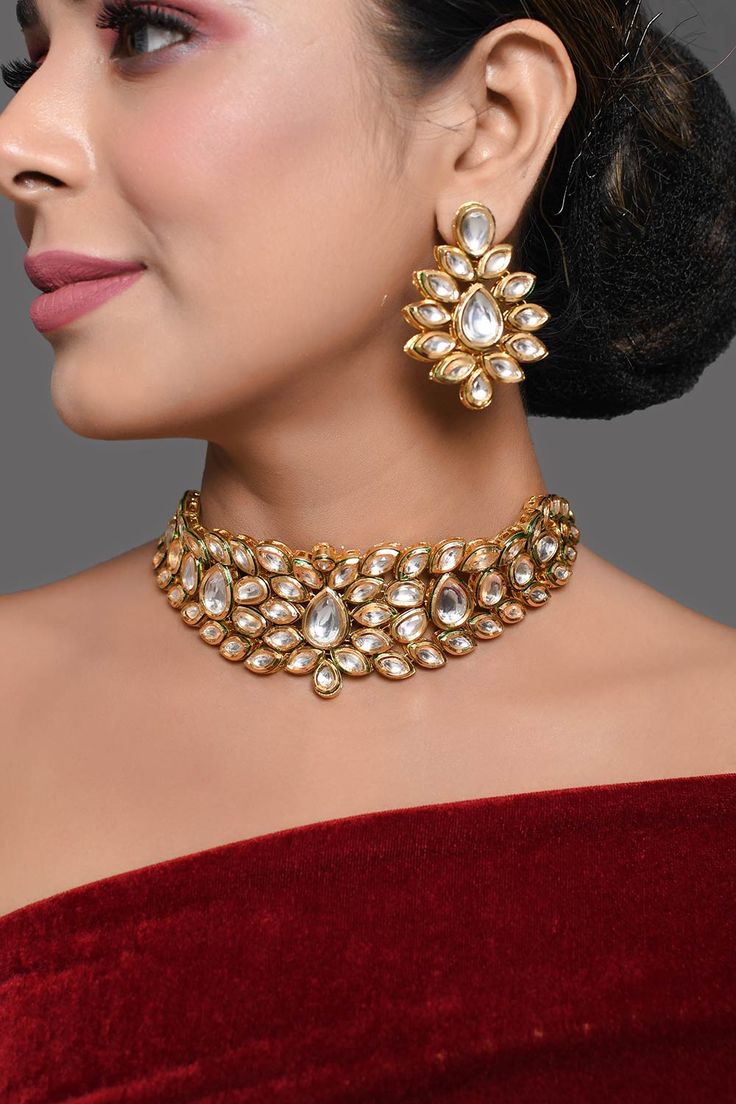 Latest Kundan Jewellery Necklace Set, Temple Jewelry Necklace, Indian Wedding Jewelry Sets, Kundan Jewellery Set, Indian Bridal Jewelry Sets, Fancy Jewelry Necklace, Modern Gold Jewelry, Fancy Jewellery Designs, Indian Jewellery Design Earrings