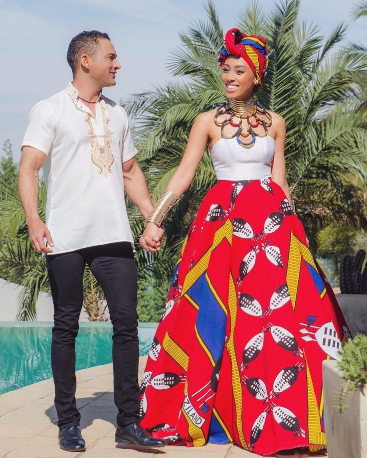 Wedding-Sarah Langa-Heaton & Jehan Mackay 1 Women Mohawk, Dashiki Fashion, Master Baths, African Traditional Wear, African Traditional Wedding Dress, African Wedding Attire, Shweshwe Dresses, Bathroom Master, African Bride