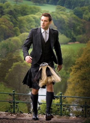 I imagine this is what my future husband will look like some day... kilt, accent, and all... Scottish Men, Scottish Man, Style Anglais, Scottish Kilts, Tartan Kilt, Men In Kilts, Sharp Dressed Man, The Perfect Guy, Scottish Heritage