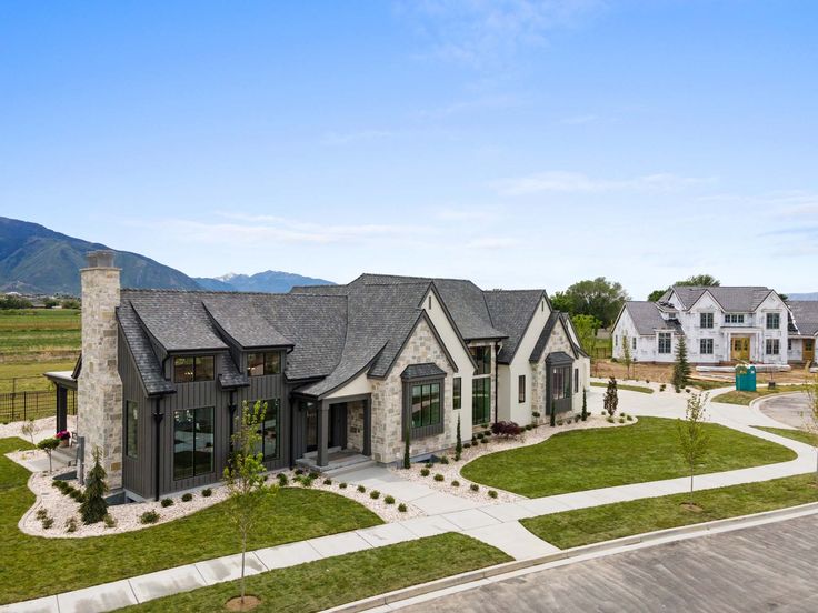 this is an aerial view of a home in the hills near denver, nd