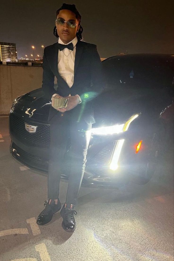 Summer Prom Outfit Men, Prom Accessories Men, Black And White Prom Suit, Black Prom Tuxedo Ideas, Men Prom Outfit Black, Prom Suits For Guys Black, Black Prom Suit Black Men, Black Prom Outfit Men, Prom Inspo Men