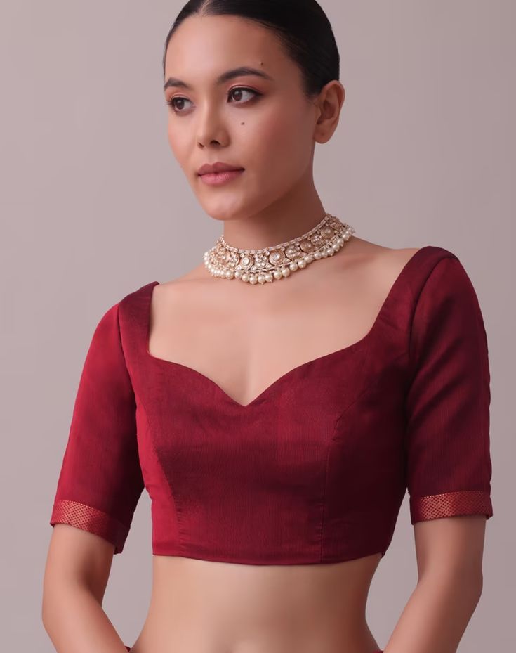 Front Neck Models For Dresses, Lehenga Blouse Designs Front Neck, Blouse Design For Red Saree, Red Blouse Designs For Lehenga, Blouse Design Front And Back Indian, Blouse Front Neck Patterns, Bridal Blouse Designs Front Neck, Saree Blouse Designs Front And Back, Saree Blouse Stitching Ideas