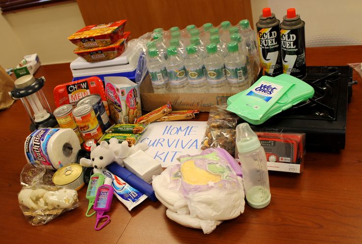 A home survival kit and emergency food and water supply are essential during disasters, or extended power outages that leave you confined to your home. Items to include: a portable radio, flashlights and extra batteries, a manual can and bottle opener, a first aid kit with medications, a seven-day supply of non-perishable foods, and water -- minimum one gallon per person per day: http://hwnelec.co/ZvZJc. #BePrepared #EmergencyPreparedness #Safety Home Survival Kit, Home Survival, Emergency Go Bag, Medicine Kit, Non Perishable Foods, Emergency Food Supply, Safety Kit, Portable Radio, Emergency Food