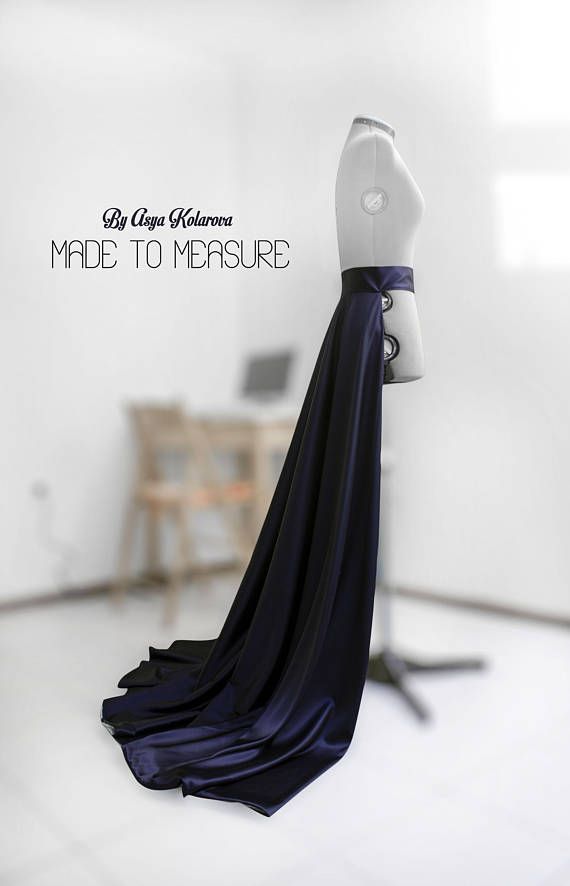 Hey, I found this really awesome Etsy listing at https://www.etsy.com/listing/522075026/detachable-satin-skirt-navy-blue Diy Overskirt, Long Skirt Formal, Romper Skirt, Navy Ball, Prom Skirt, Skirt Satin, Over Skirt, Paper Dolls Clothing, Detachable Skirt