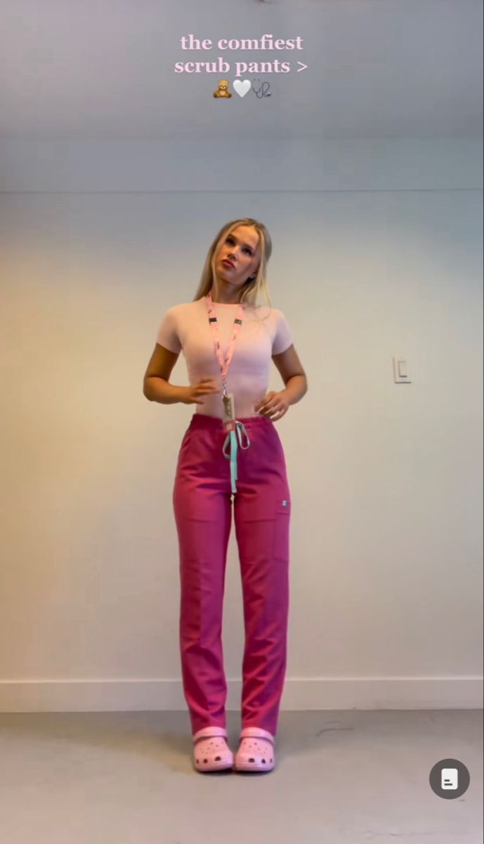 Cute Assistant Outfits, Pink Nursing Scrubs, Aesthetic Nurse Outfit, Nurse Barbie Aesthetic, Er Tech Aesthetic, Nurse Inspo Aesthetic, Vet Receptionist Outfit, Nurse Aesthetic Outfit, Scrubs Uniform Cute Aesthetic