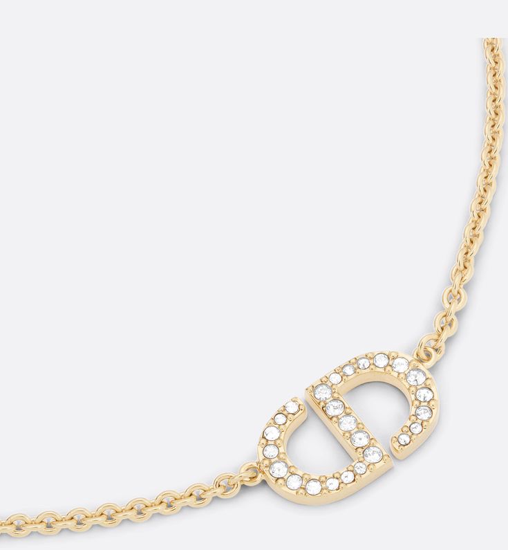 Luxury Diamond Necklace With Adjustable Chain, Cd Necklace, Dior Necklace, Luxury Necklace, Classy Jewelry, Jewelry Essentials, Jewelry Lookbook, Gold Band Ring, Stacked Jewelry