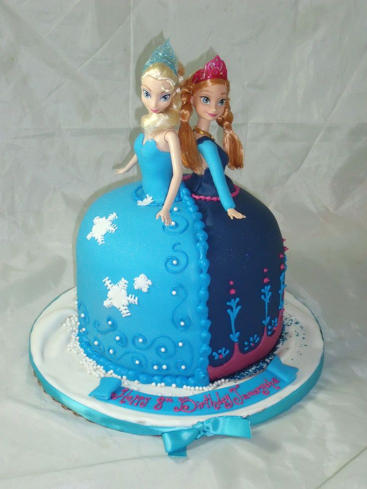 Elsa & Anna double doll cake! Elsa And Anna Cake, Anna Birthday Cake, Frozen Doll Cake, Anna Cake, Frozen Dolls, Barbie Doll Cakes, Frozen Birthday Theme, Anna Birthday, Elsa Doll